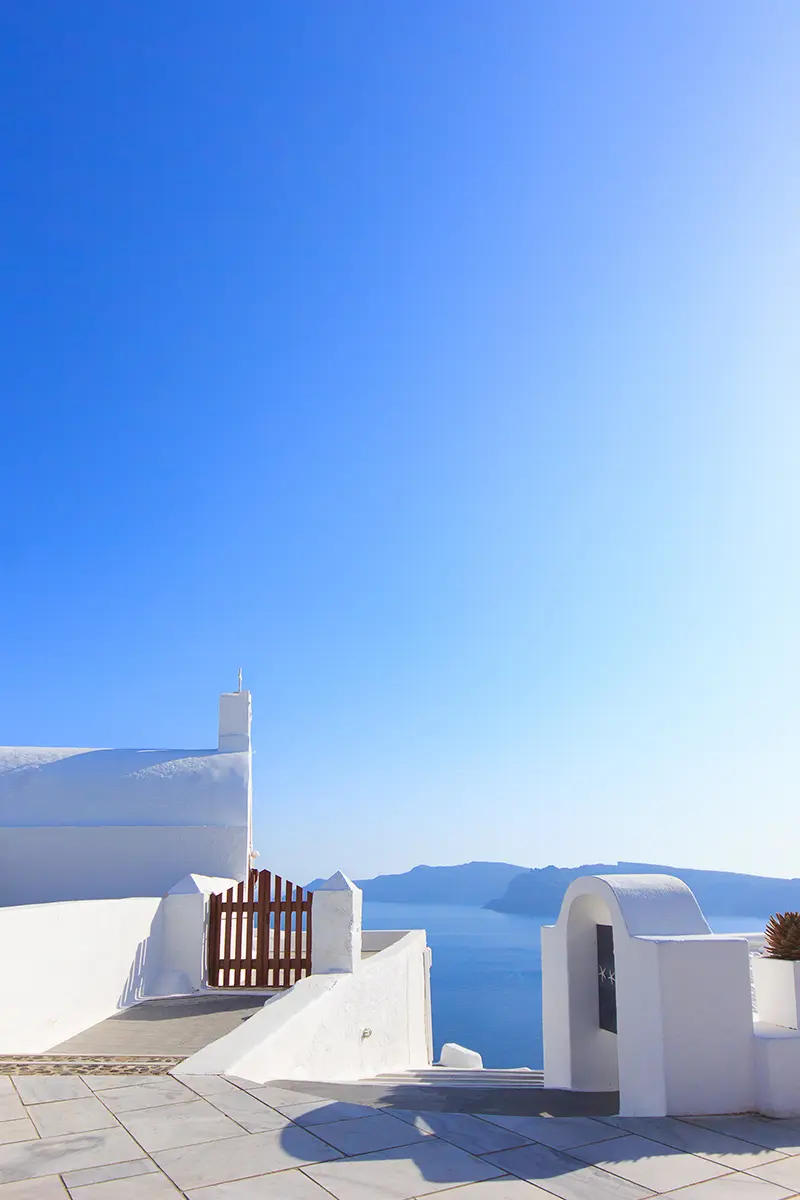 Balkon auf Santorin mit Blick auf die Ägäis